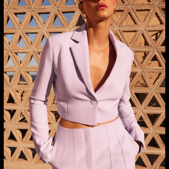 DYNAMITE Cropped Blazer (XS) - Picture 4 of 4